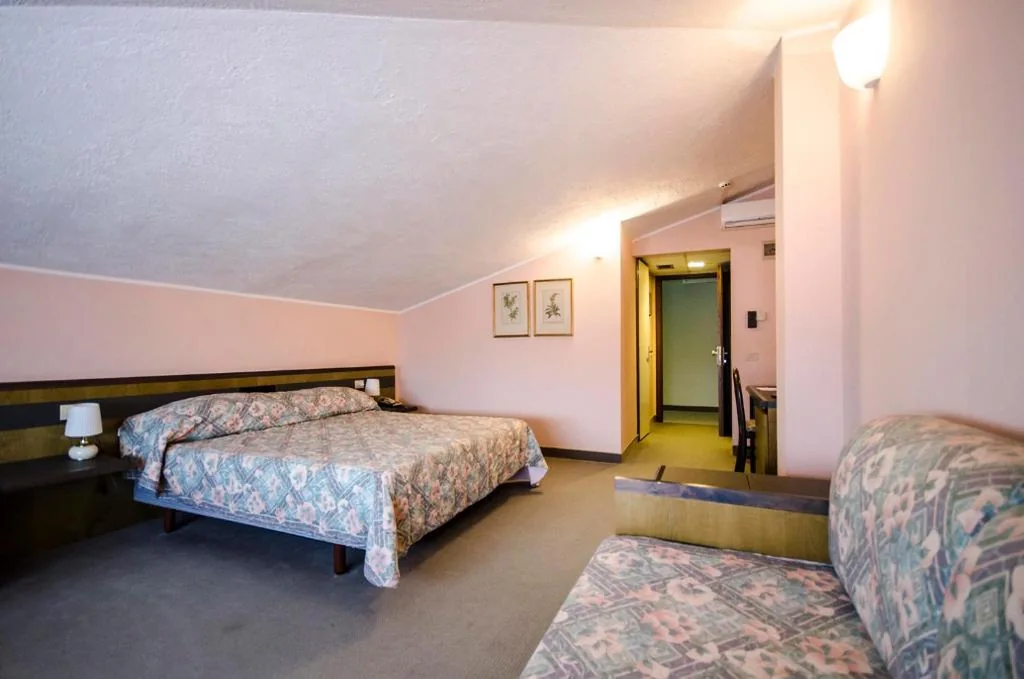 Standard Quadruple Room — Torre Del Sole