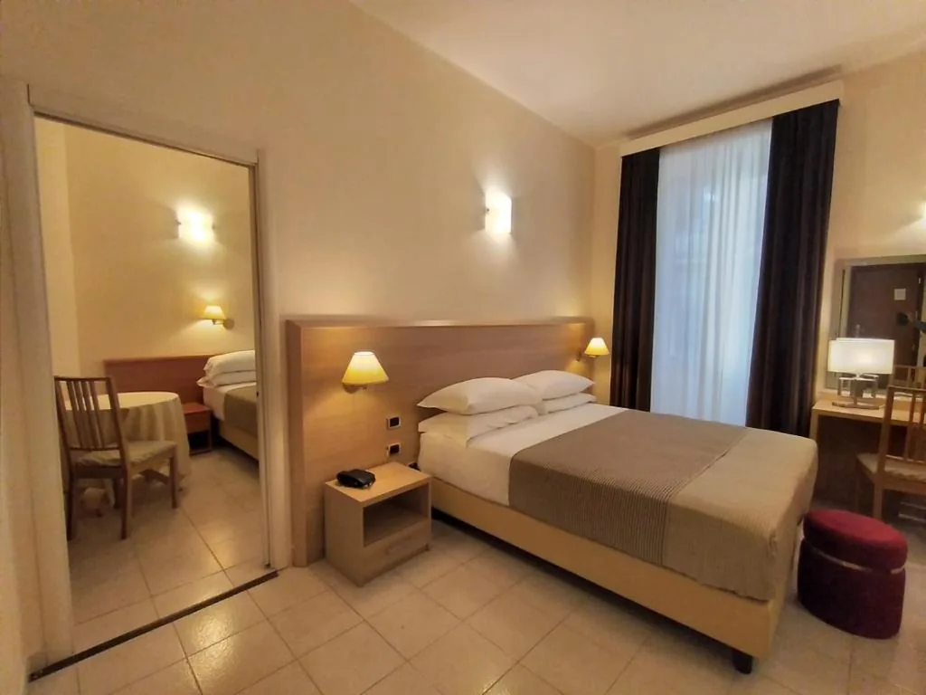 Camera Quadrupla Superior — Hotel Principe Eugenio
