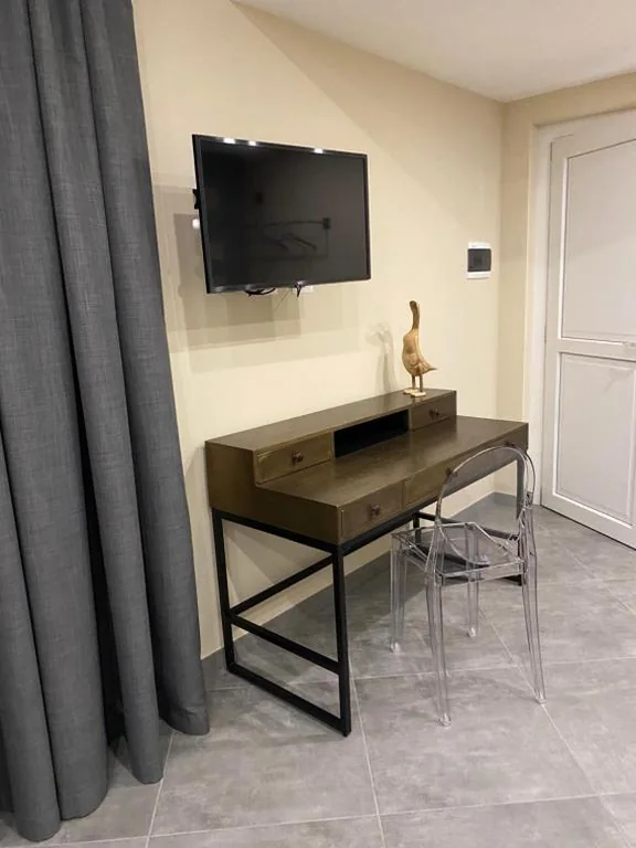 Superior Quadruple Room — VIVERONE LAKE ROOMS