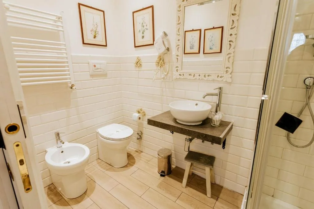 Quadruple Room — Vatican Boutique inn