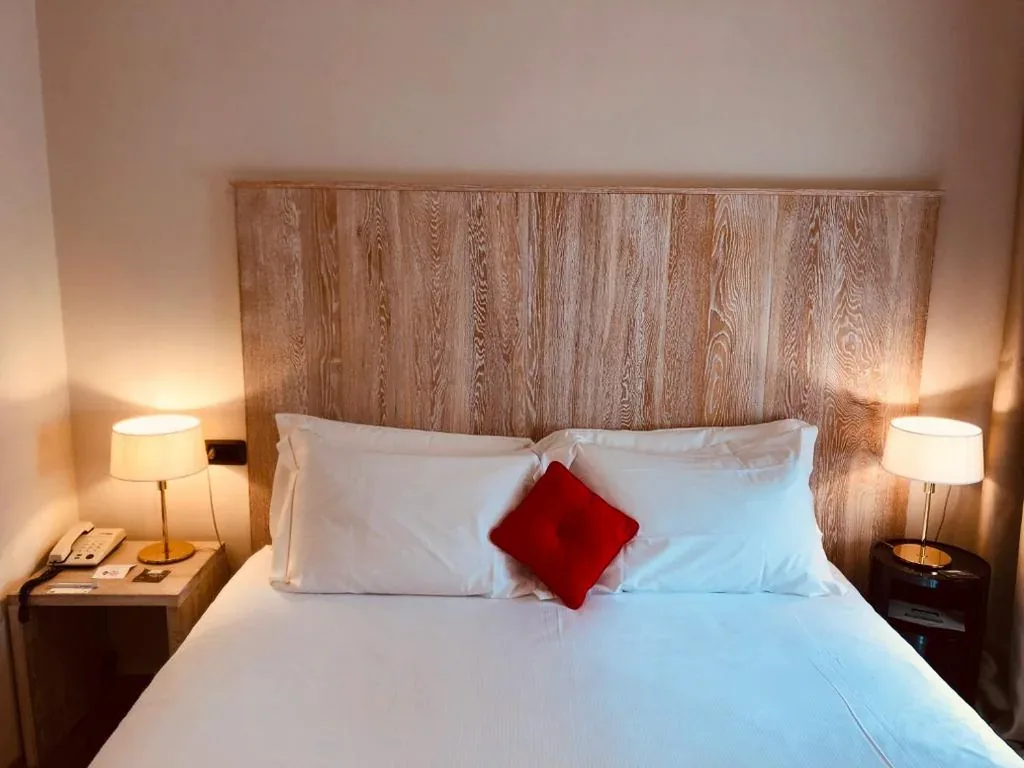 Classic Queen Room — Hotel Alla Posta