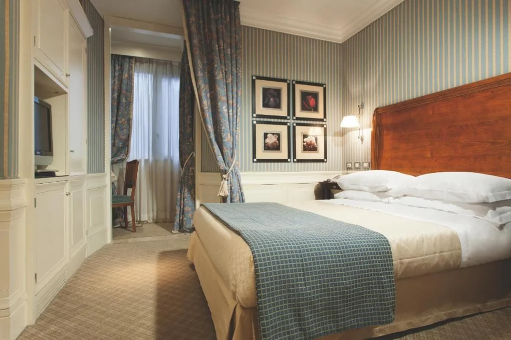 Camera Queen Classic — Stendhal Hotel