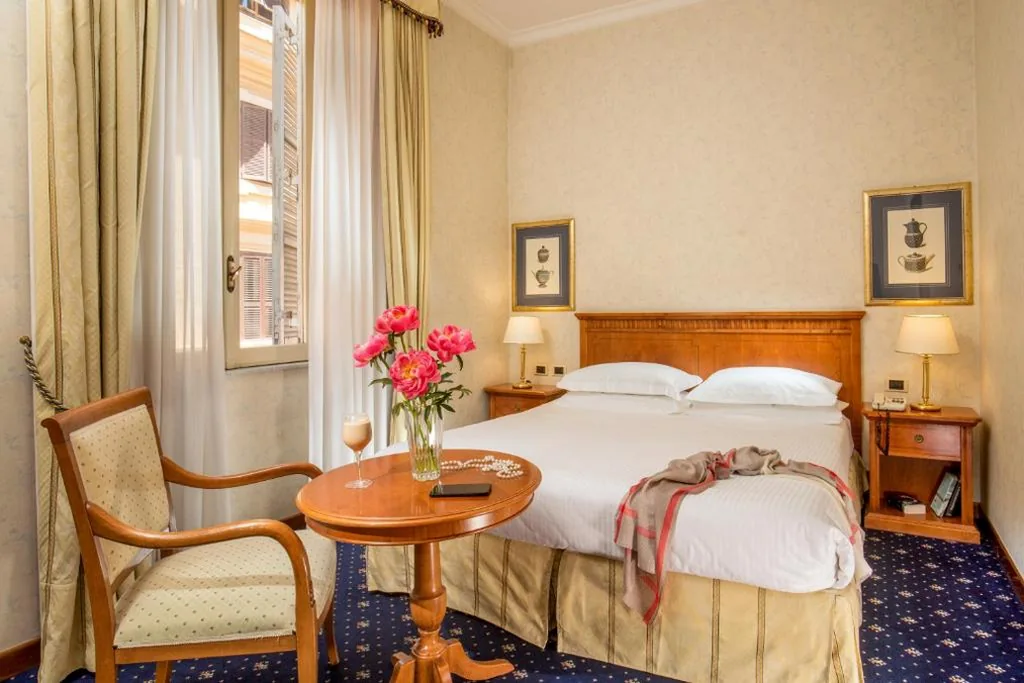 Classic Queen Room — UNA Hotels Empire Roma