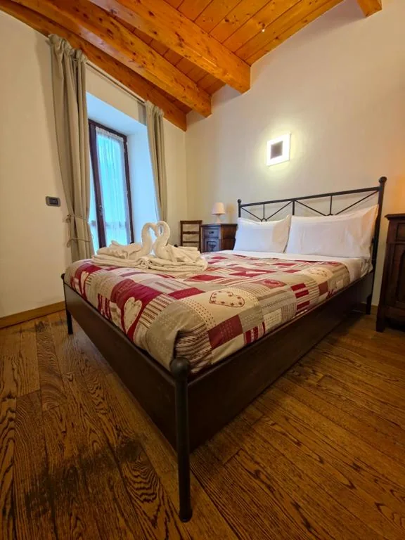 Camera Queen con Balcone — Hotel Chalet d’Oulx