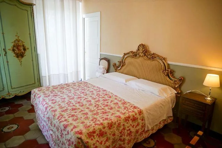 Queen Room with Balcony — Villa Pallavicini B&B