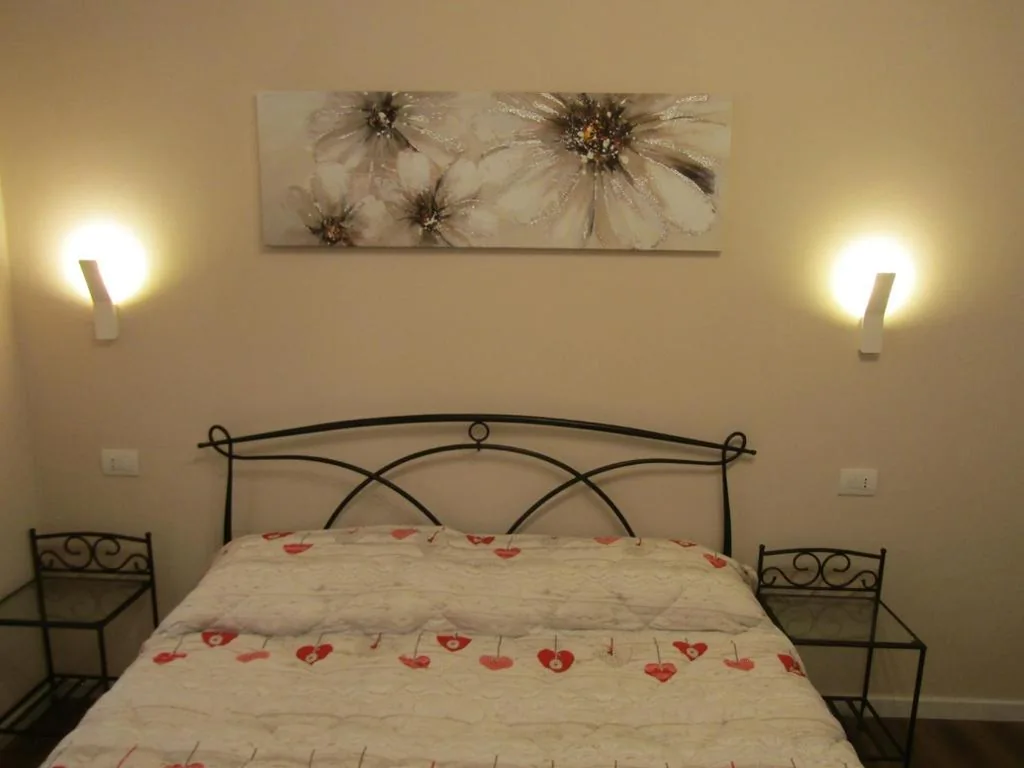 Queen Room with Garden View — Glam Resort Giulia