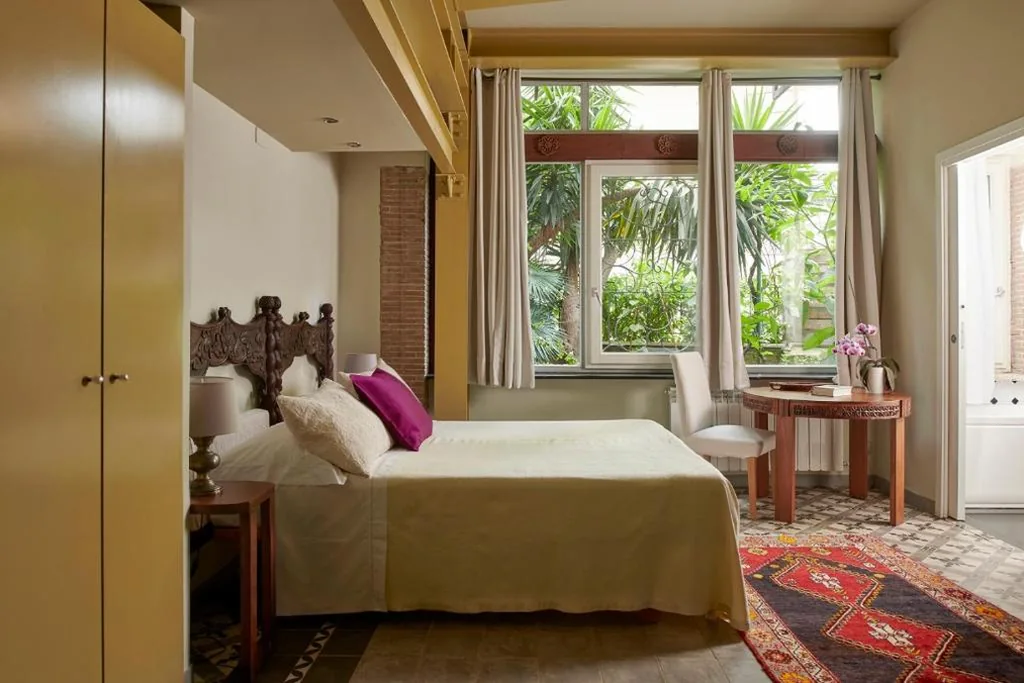 Camera Queen con Vista Giardino — Palm Gallery Hotel