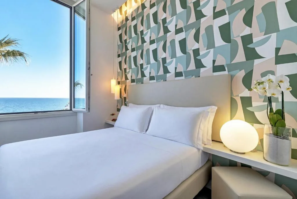 Camera Queen con Vista Mare — Miramare Luxury Dependance