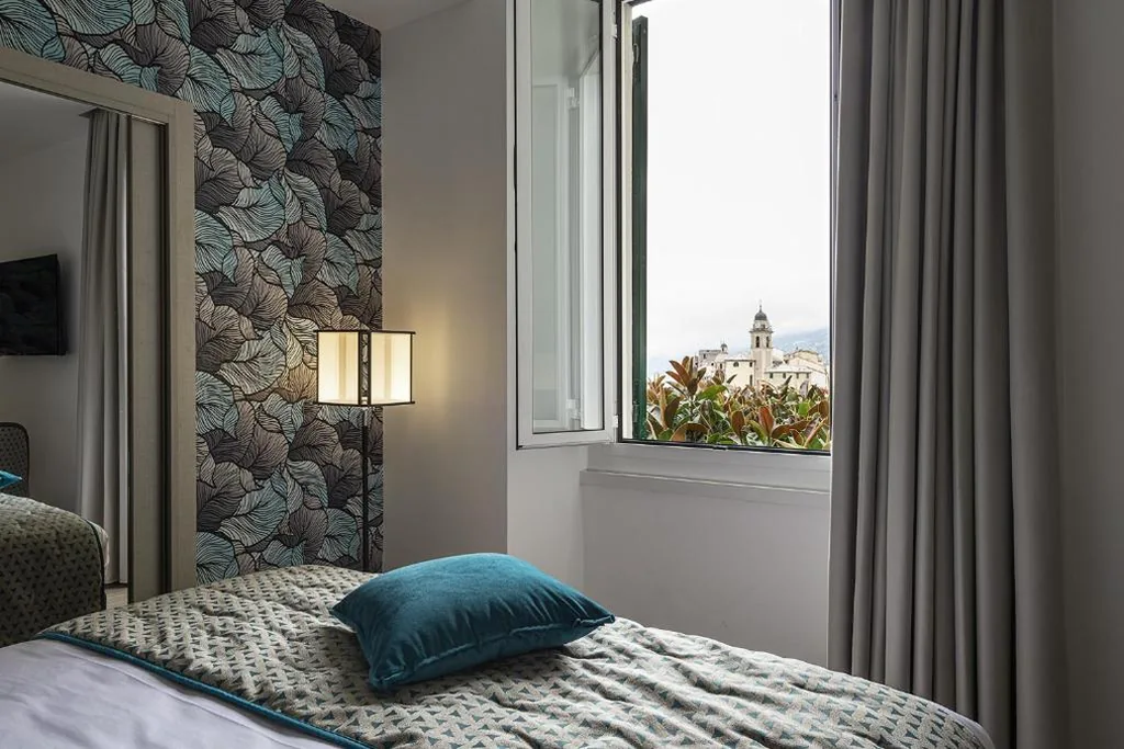 Deluxe Queen Room with Sea View - Non-Smoking — Sublimis Boutique Hotel, WorldHotels Elite