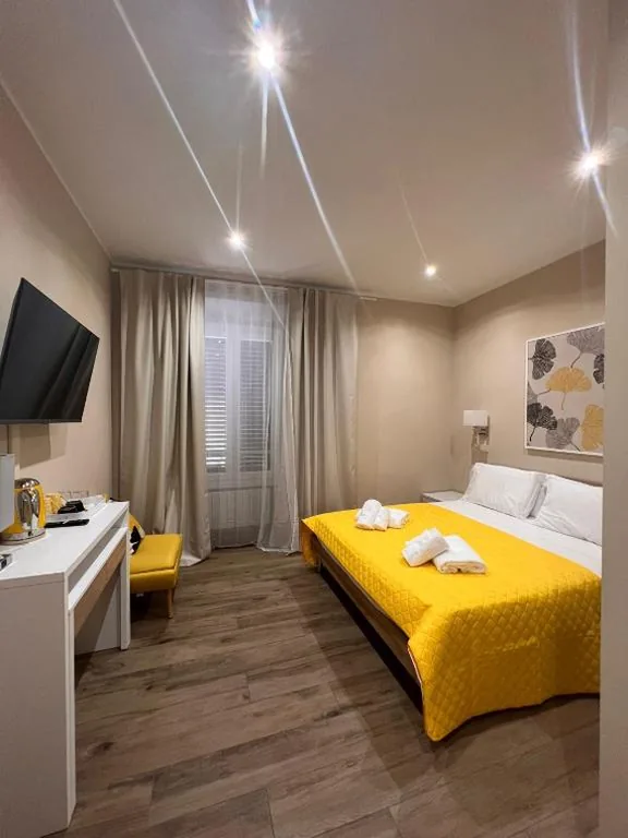 Camera Queen Deluxe — Cozy Luxury Room Turati