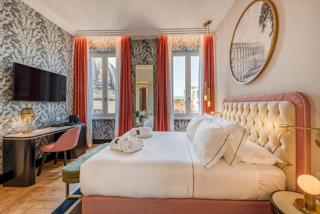 Queen Deluxe Room — H10 Palazzo Galla