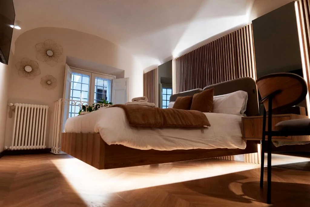 Camera Queen Deluxe — HeySuite Classic – Luxury House – Navona