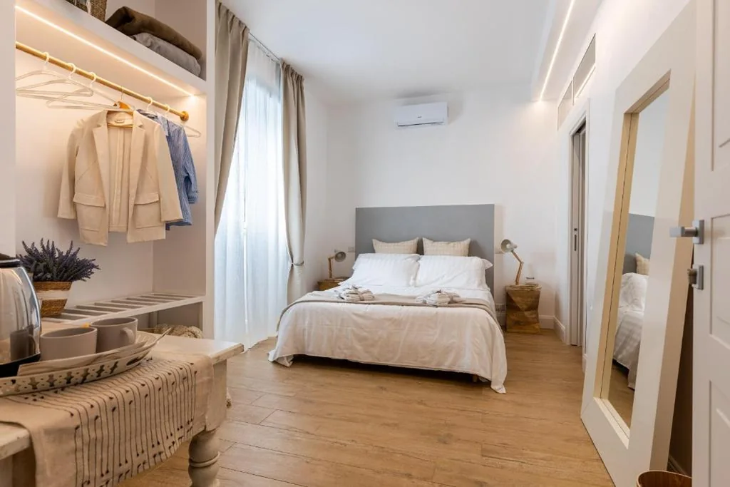 Queen Deluxe Room — La Maison du Charme