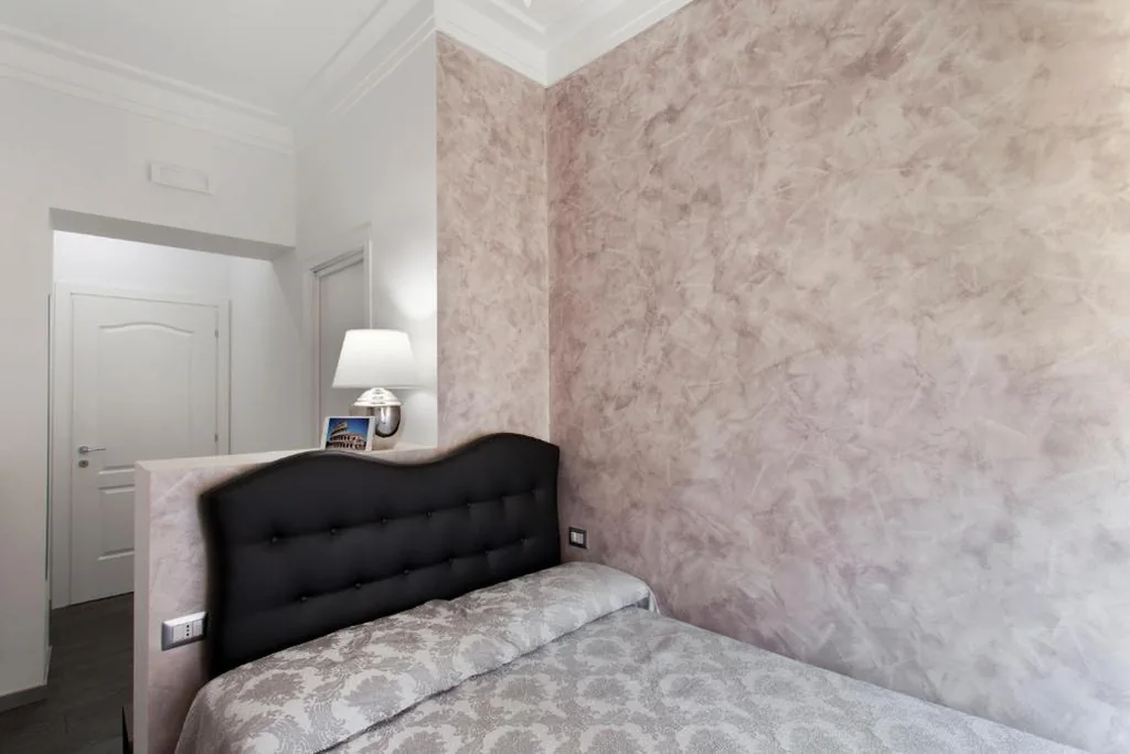 Queen Deluxe Room — Secret Rhome