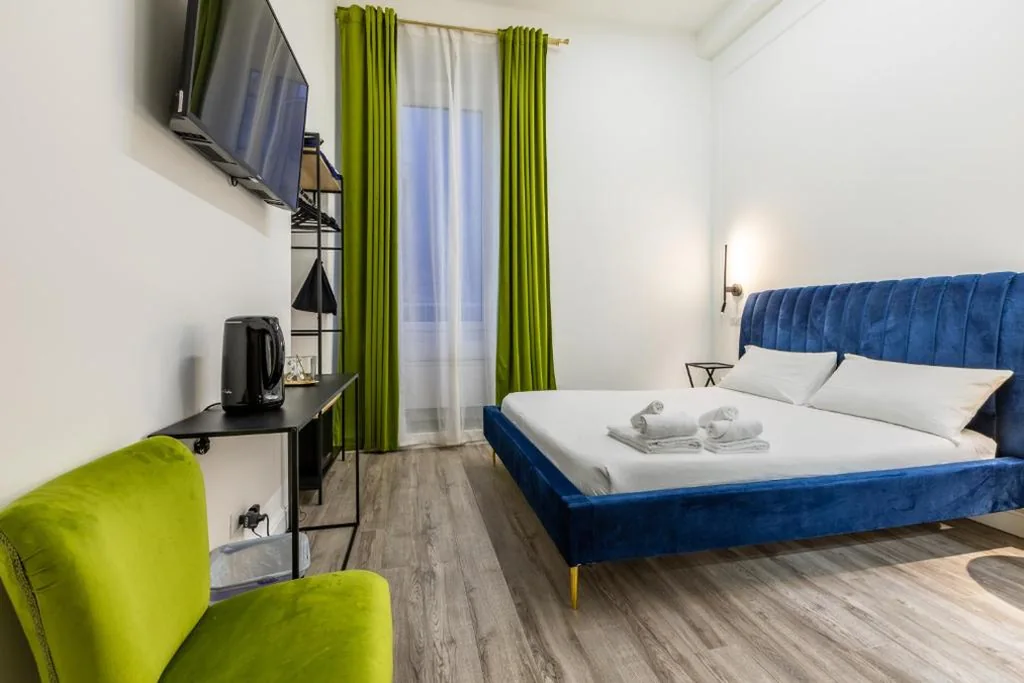 Queen Deluxe Room — Stay Rome