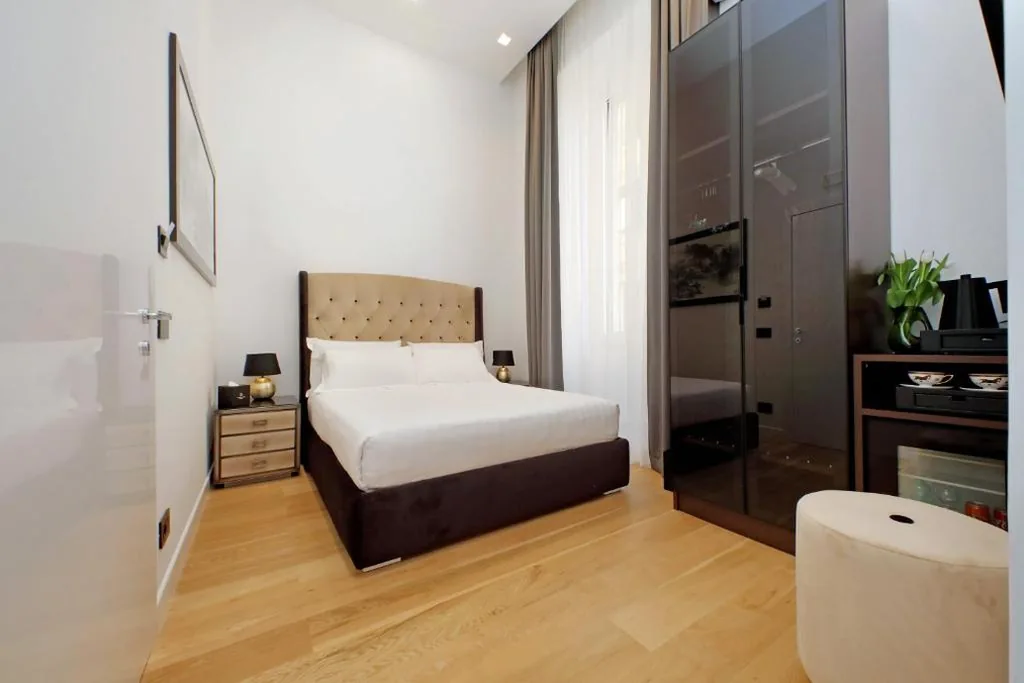 Camera Queen — Domus Aurea Luxury Suites