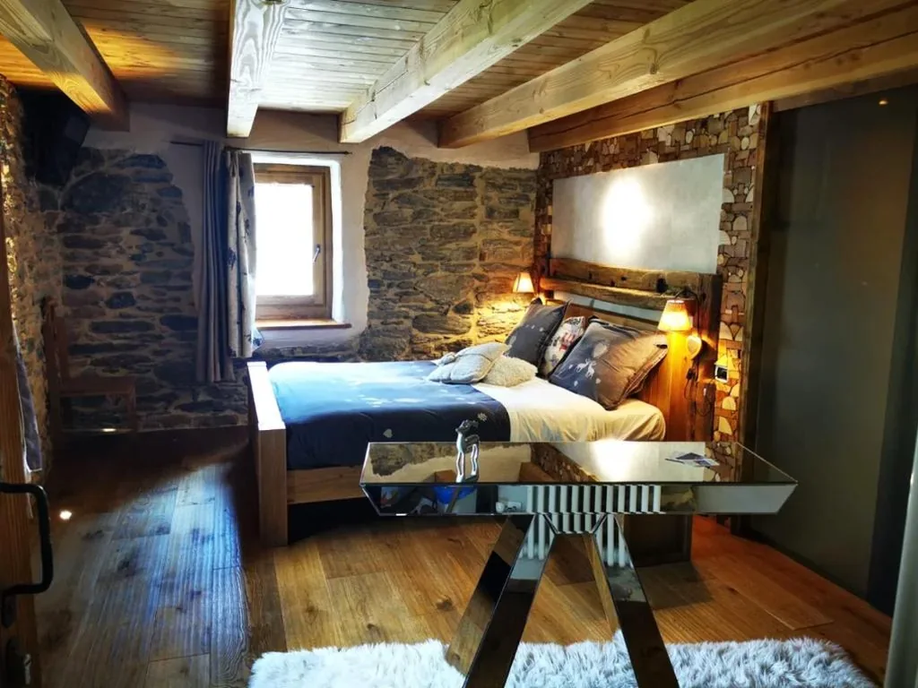 Queen Room — Maison Le Cler