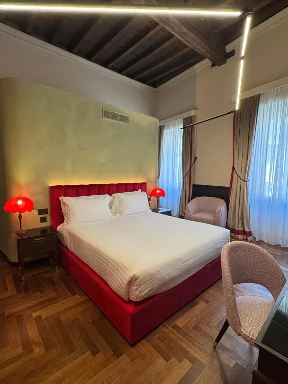 Camera Queen — Palazzo Gambirasi Luxury Suite Roma