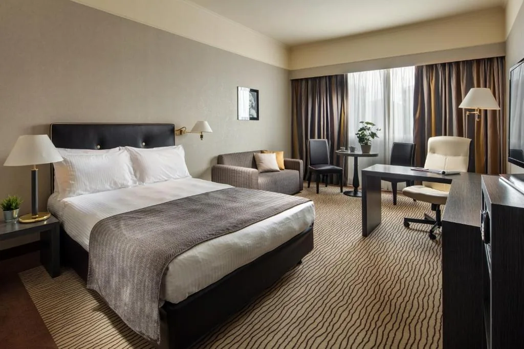 Queen Premium Room — Holiday Inn Rome – Eur Parco Dei Medici by IHG