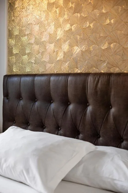 Queen Room — R.C. Vatican View