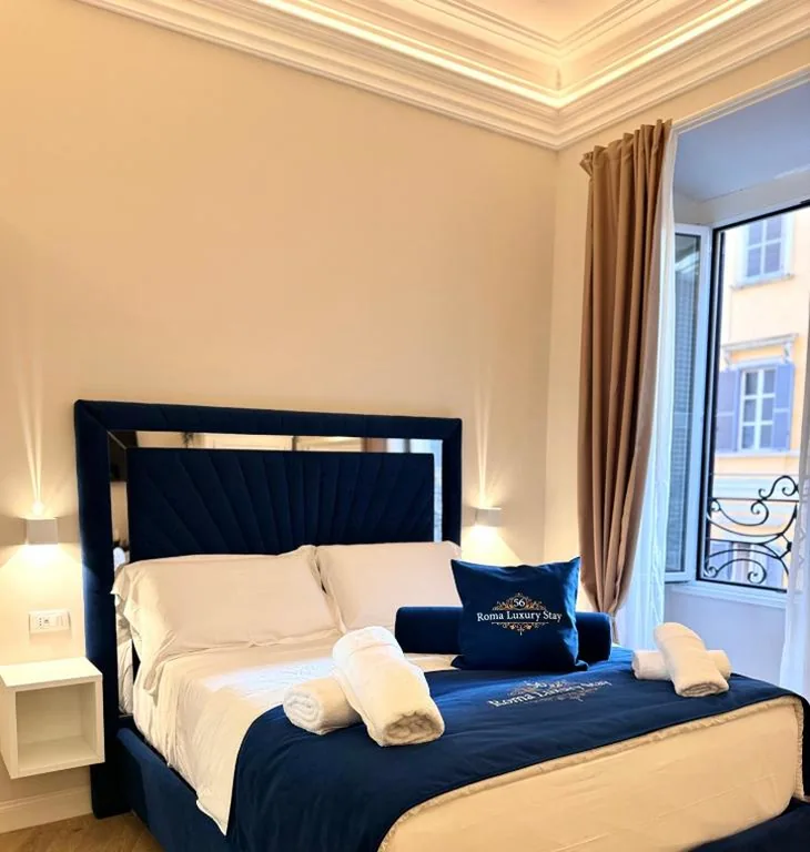 Queen Room — Roma Luxury Stay 56