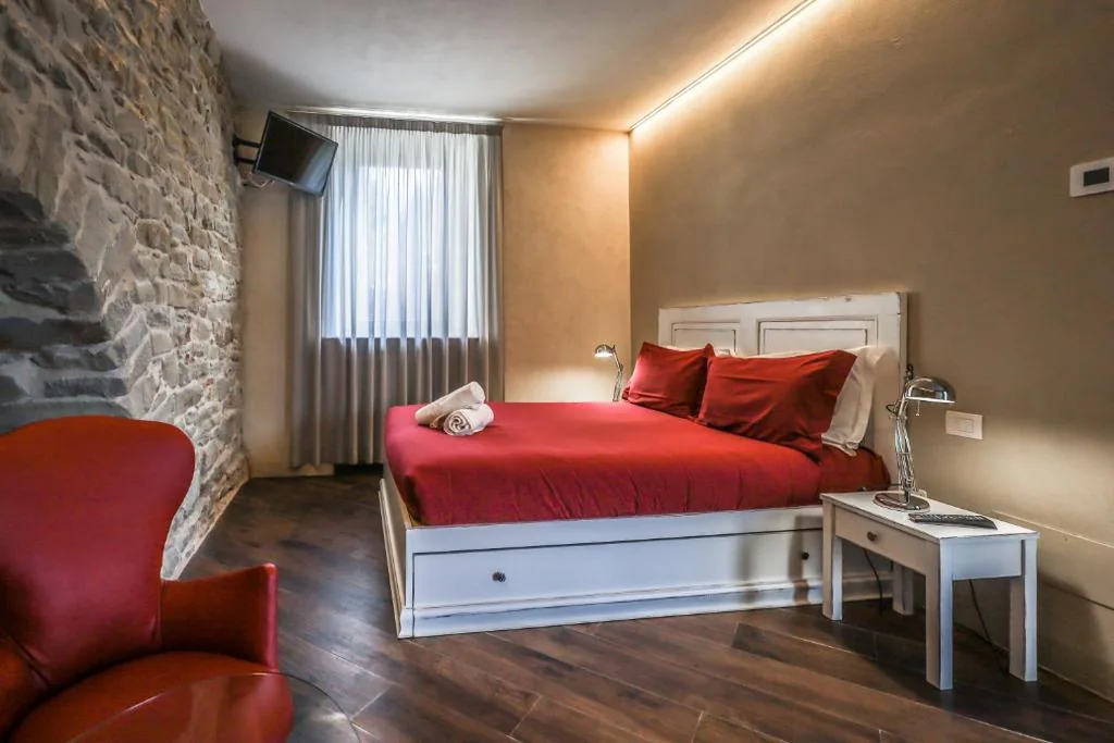 Queen Superior Room — Albergo del Bramante