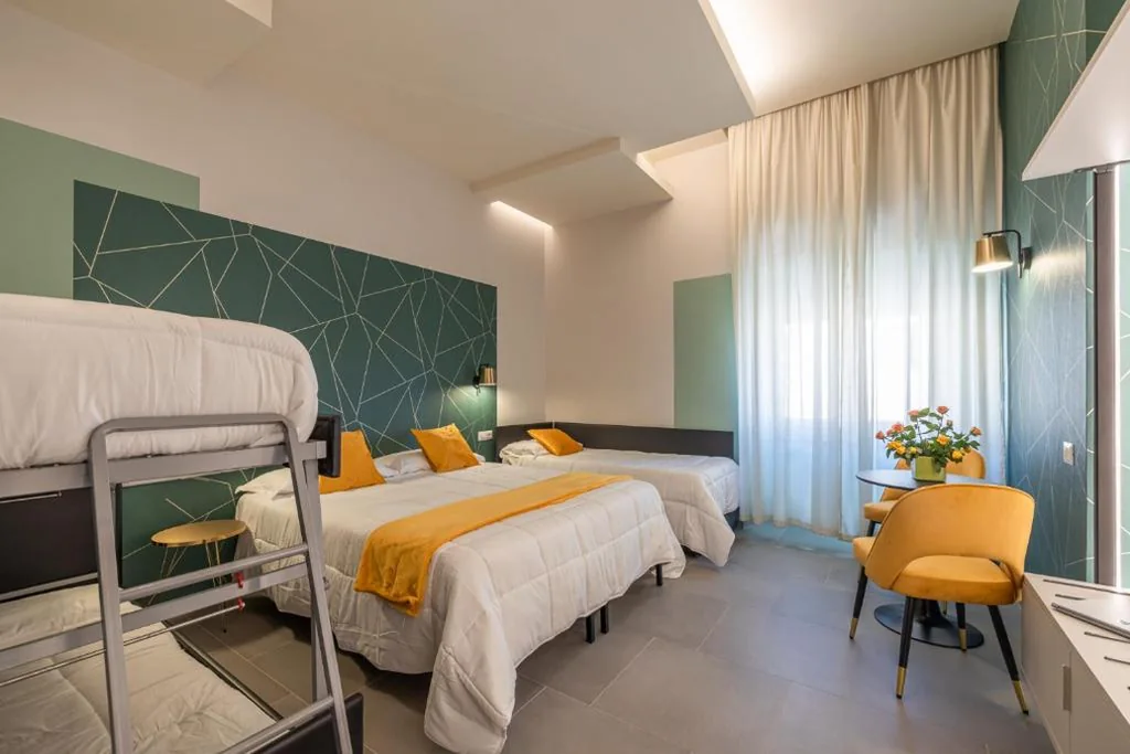Quintuple Room — New Morpheus Rooms