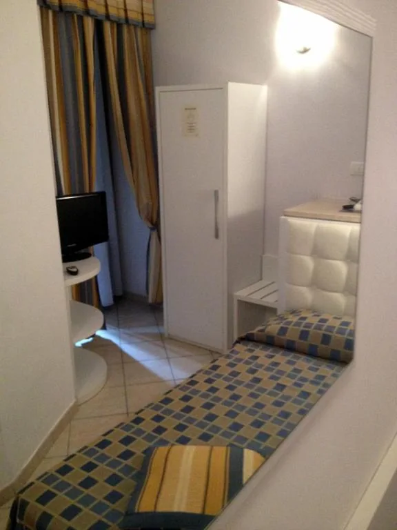 Single Room — Albergo Pesce D’oro