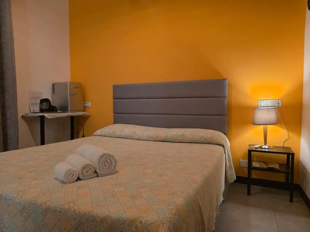 Camera Singola Ampia — Affittacamere A Filippo’s Room by the Sea – Gaslini