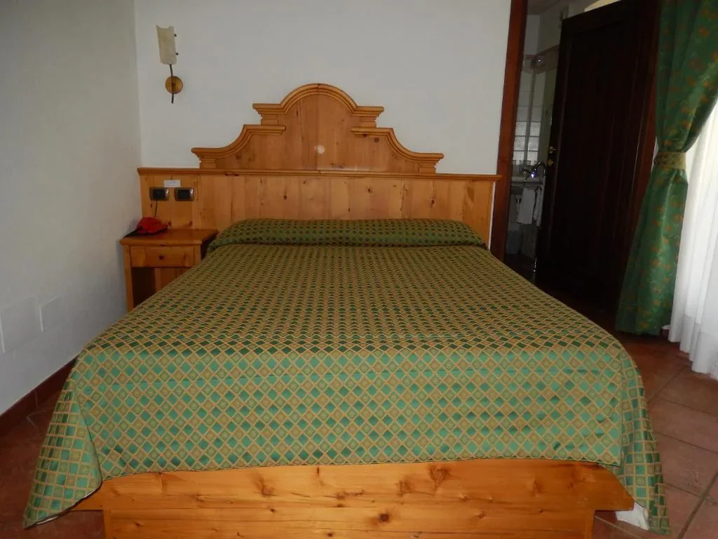Camera Singola Ampia — Albergo du Soleil