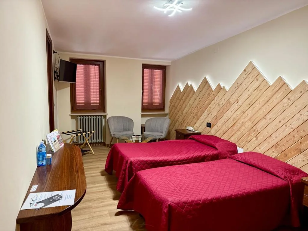 Camera Singola Ampia — Hotel Ristorante Ligure
