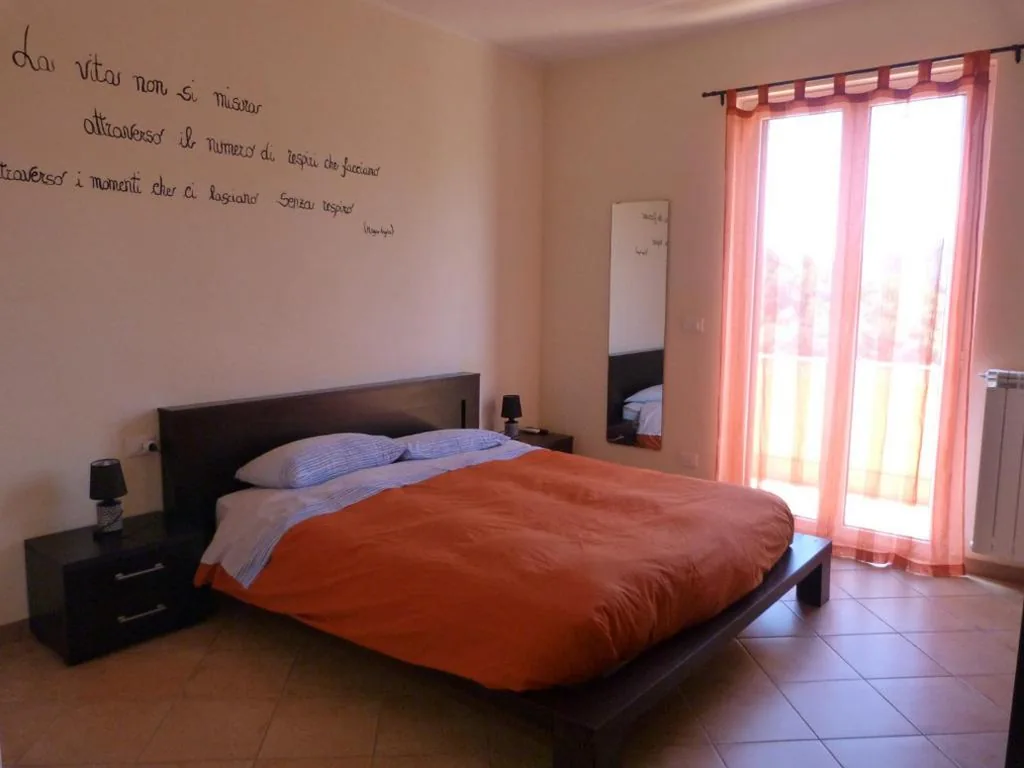 Camera Singola Ampia — La Testa Fra Le Nuvole