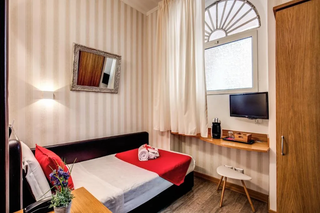 Single Room — Auditorium Mecenate
