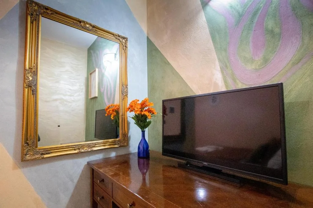 Camera Singola — B&B Colorful Suite Yard