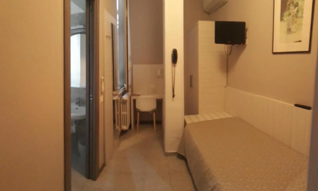 Camera Singola Budget — Hotel Danio Lungomare