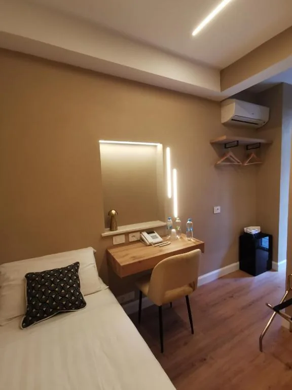 Camera Singola Budget — Hotel Fiori