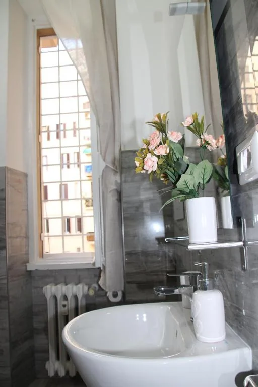 Budget Single Room — My Rhome Prati