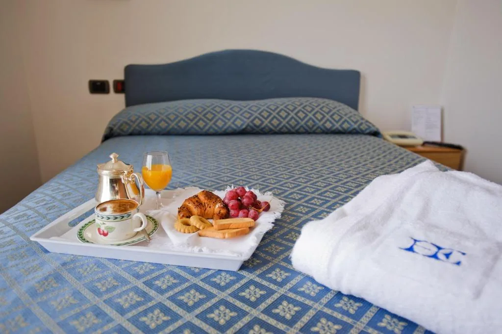 Camera Singola Classic con Letto alla Francese — Excelsior Hotel E Appartamenti
