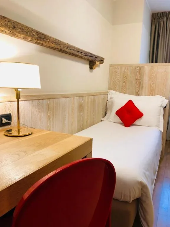 Classic Single Room — Hotel Alla Posta