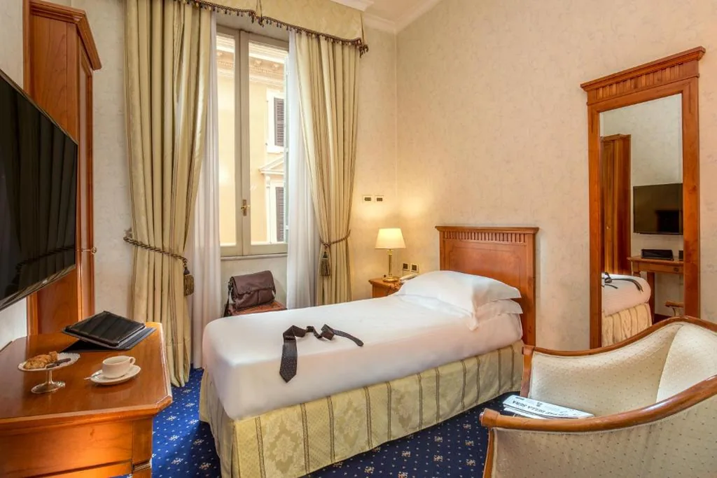 Classic Single Room — UNA Hotels Empire Roma