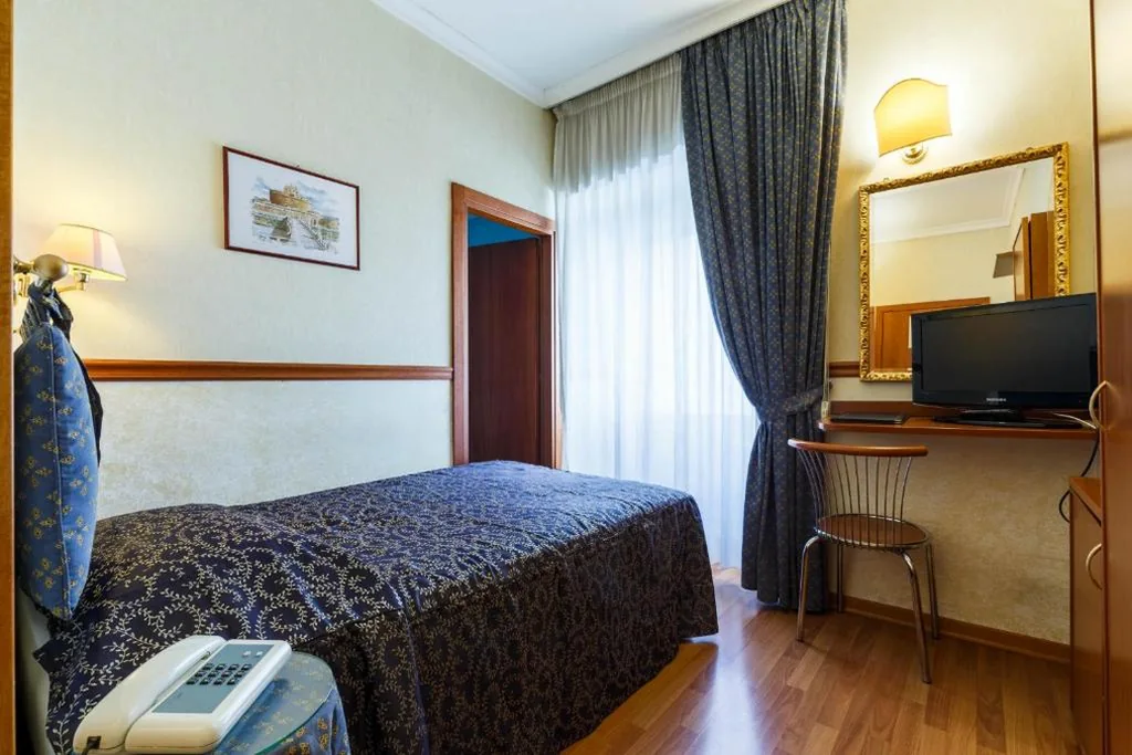 Camera Singola Comfort — Hotel Paris