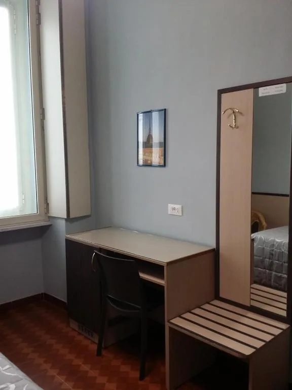 Camera Singola con Bagno — Albergo in Centro