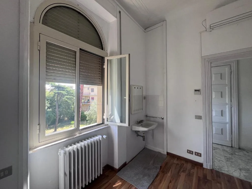 Camera Singola con Bagno in Comune — Green Park San Pancrazio