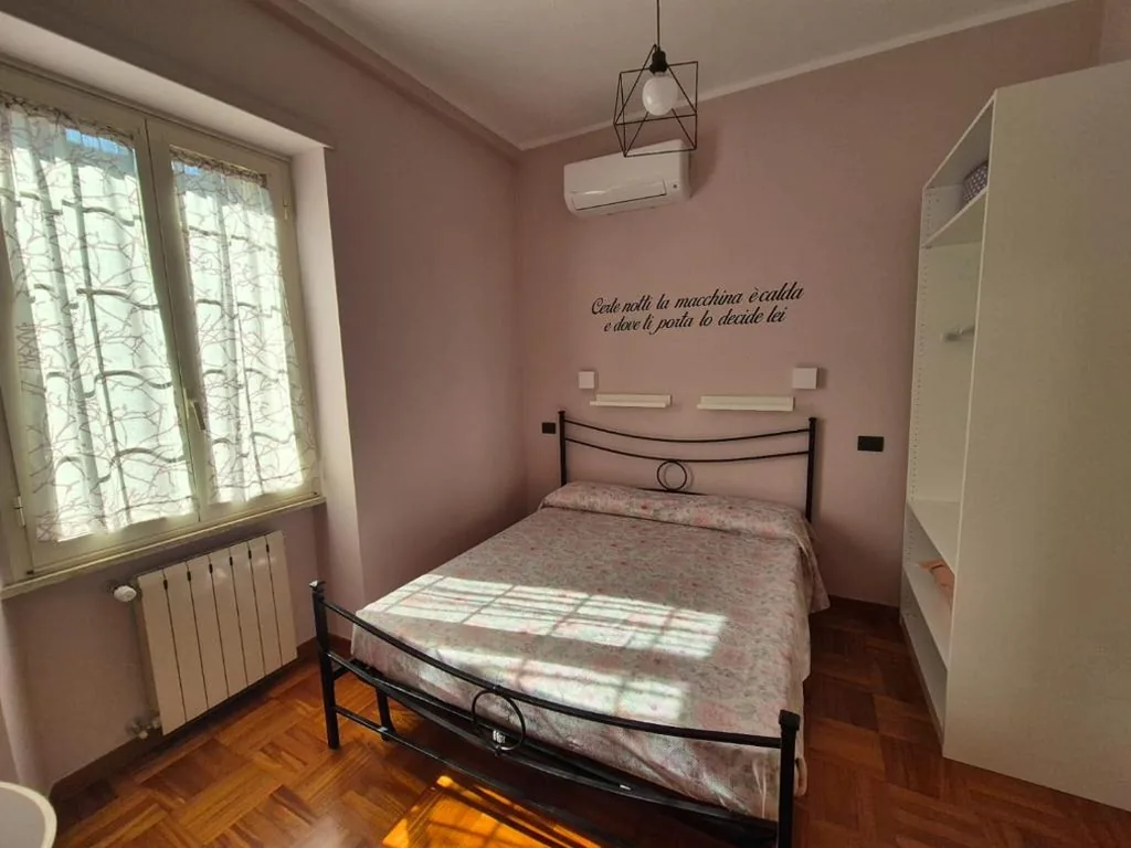 Single Room with Bathroom — La Bertina