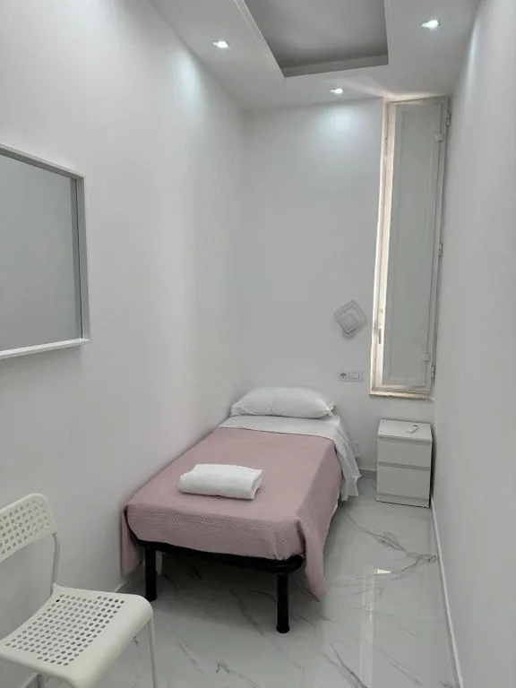 Camera Singola con Bagno Privato — Acropoli