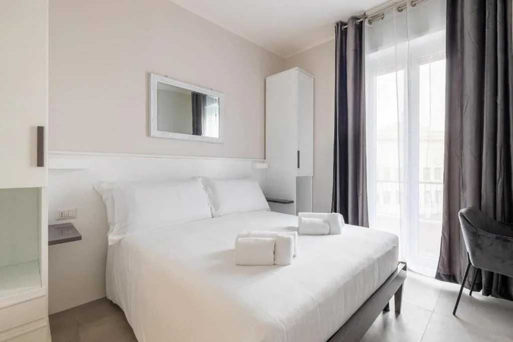 Camera Singola con Bagno Privato — Belli San Giovanni Guest House