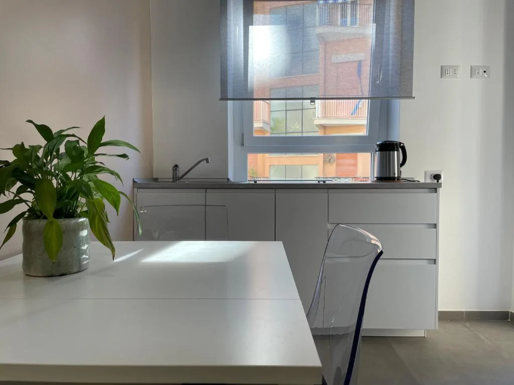 Single Room with Private Bathroom — Casa Marconi