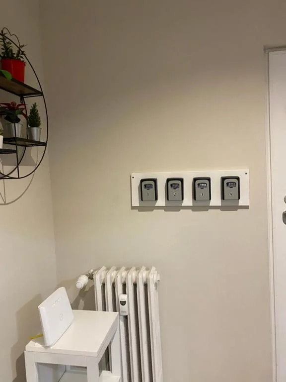 Camera Singola con Bagno Privato — Ele rooms San Pietro