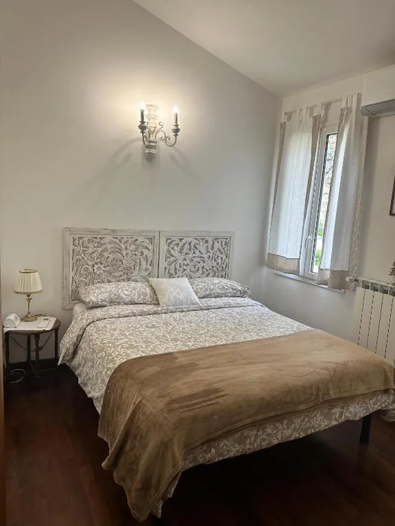 Camera Singola con Bagno Privato Esterno — B&B Villa Isabella