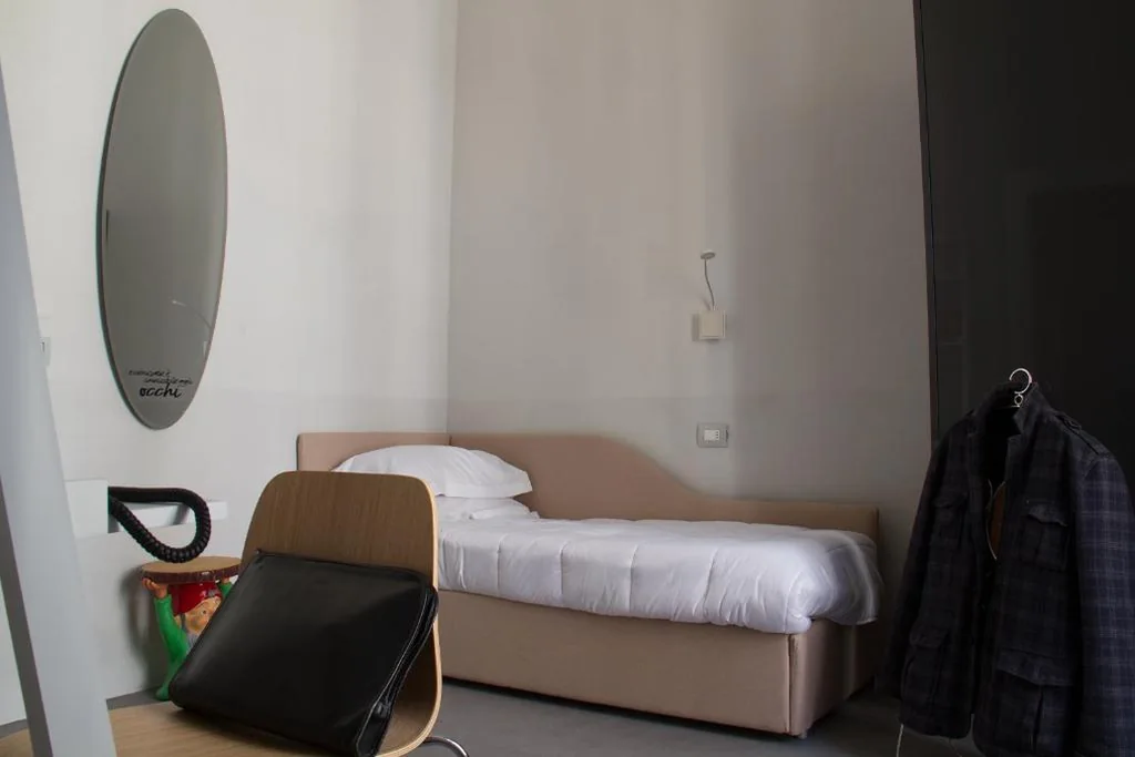 Single Room with External Private Bathroom — Piazza Castello Suite
